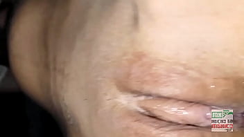 XXX सफेद पत्नी पति के सामने काले को चोदता है